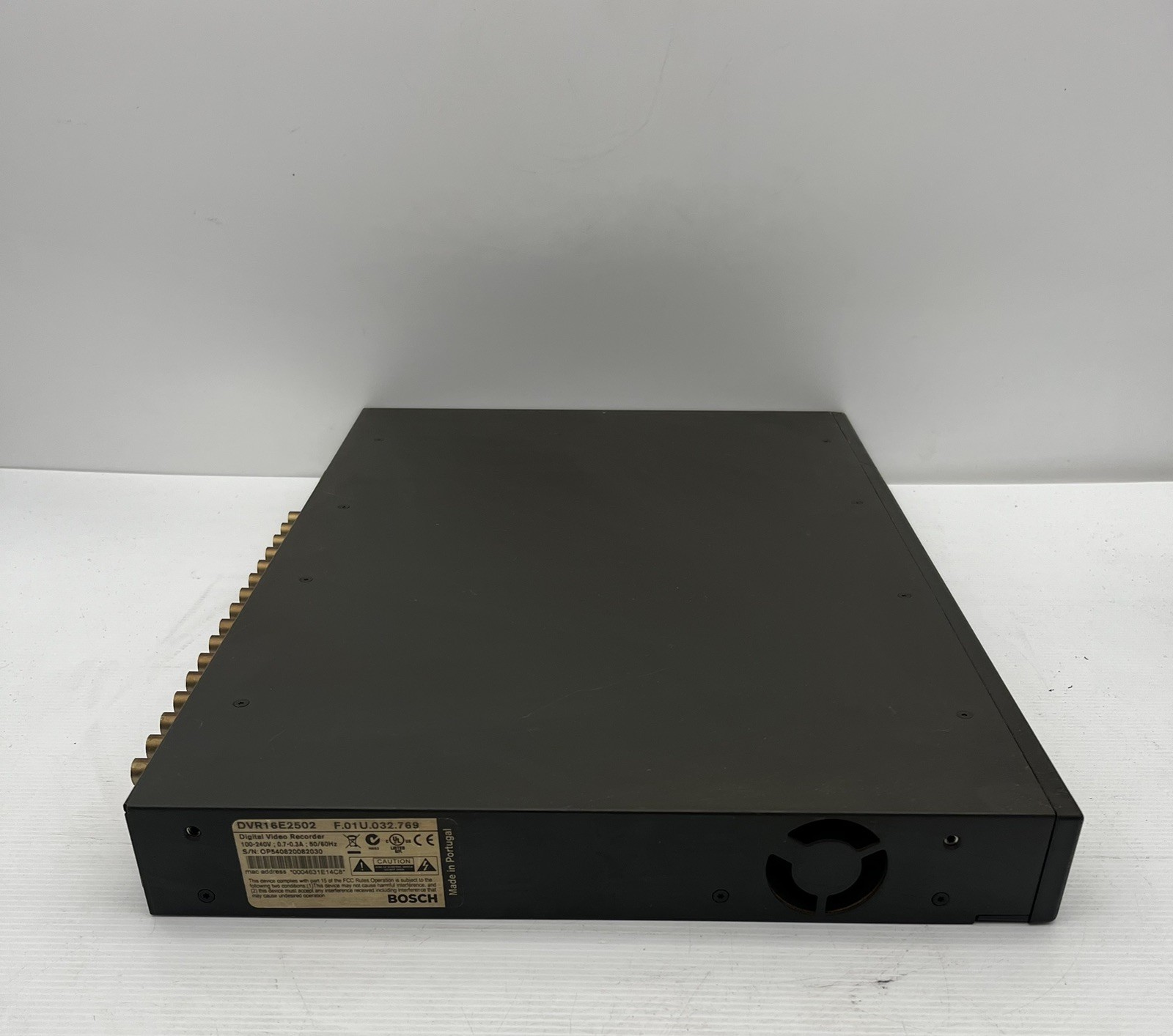 Bosch Divar DVR16E2502 16-Channel DVR Versatile Network UNTESTED no Power Cable