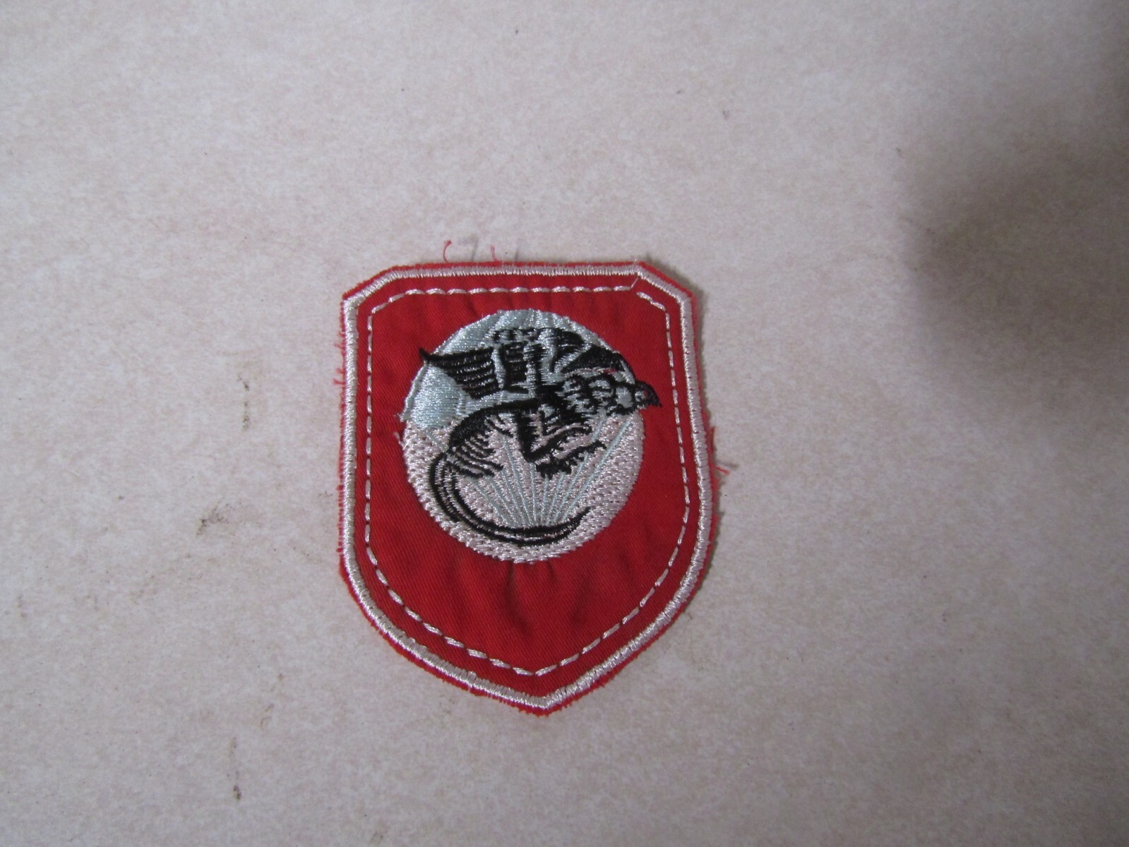 MILITARY PATCH SEW ON OLD VIETNAM ERA ARVN TRAINING CENTER BERET PATCH