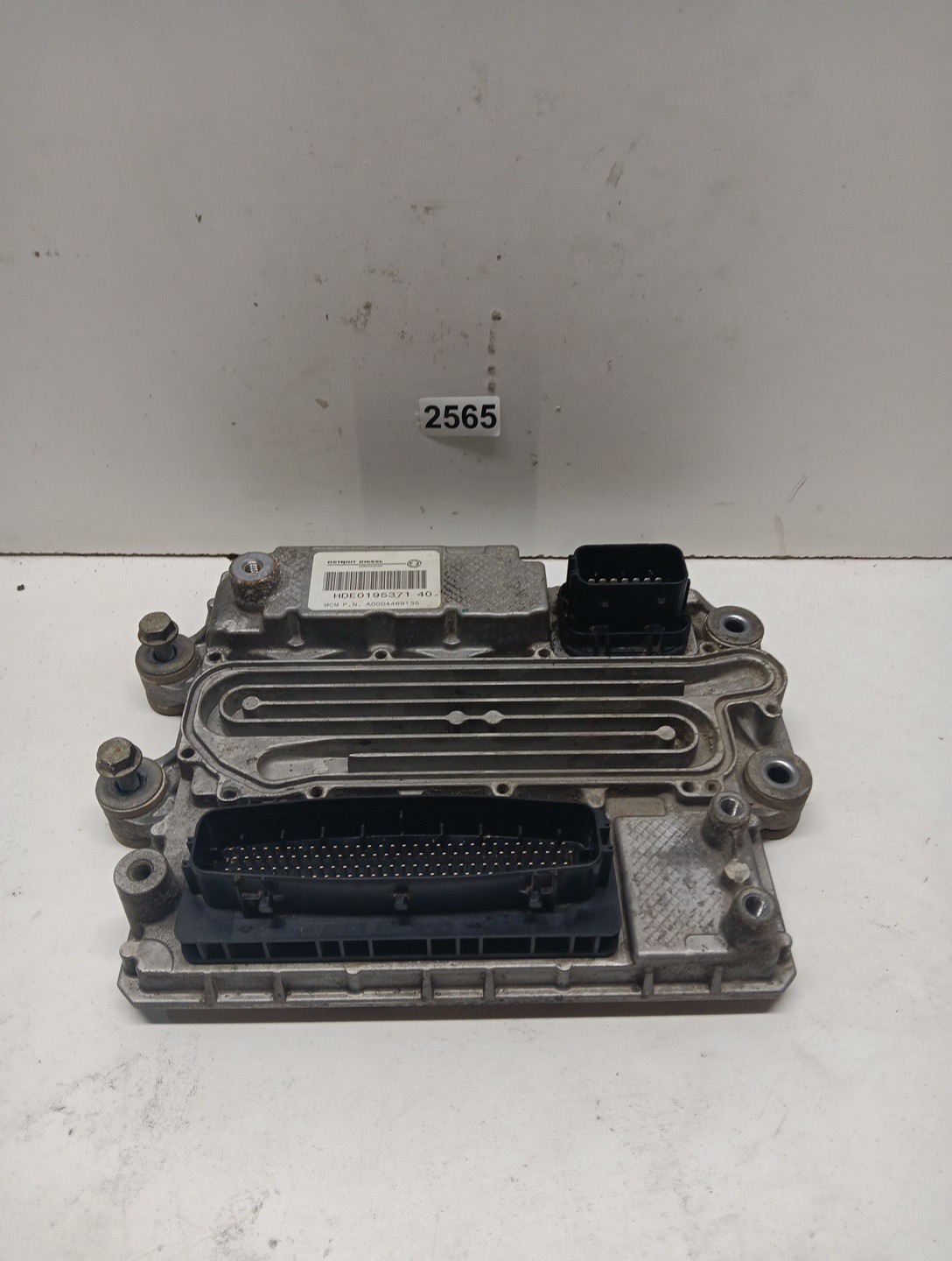 Detroit DD13 Diesel Engine Control Module ECM A0004469135 #2565