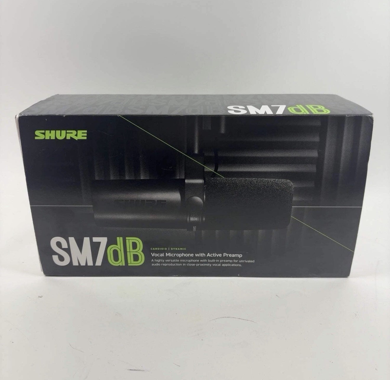 Shure SM7DB 50 Hz - 16kHz Active Dynamic Microphone