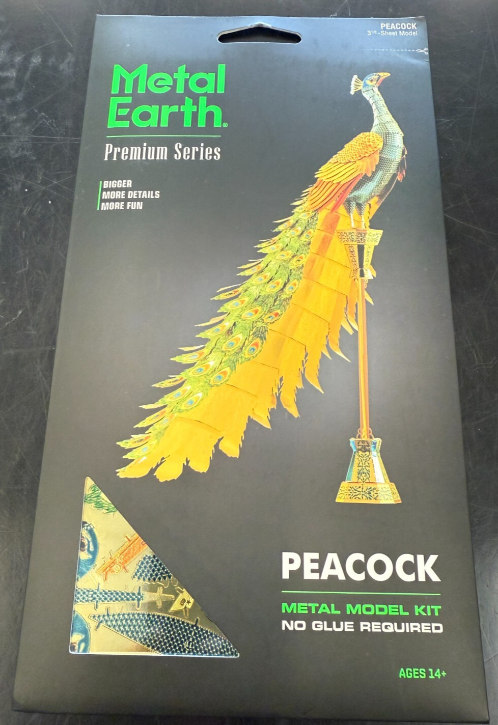 Metal Earth ICONX Male Peacock  Laser Cut 3-D Colored Steel Model Kit BRAND NEW
