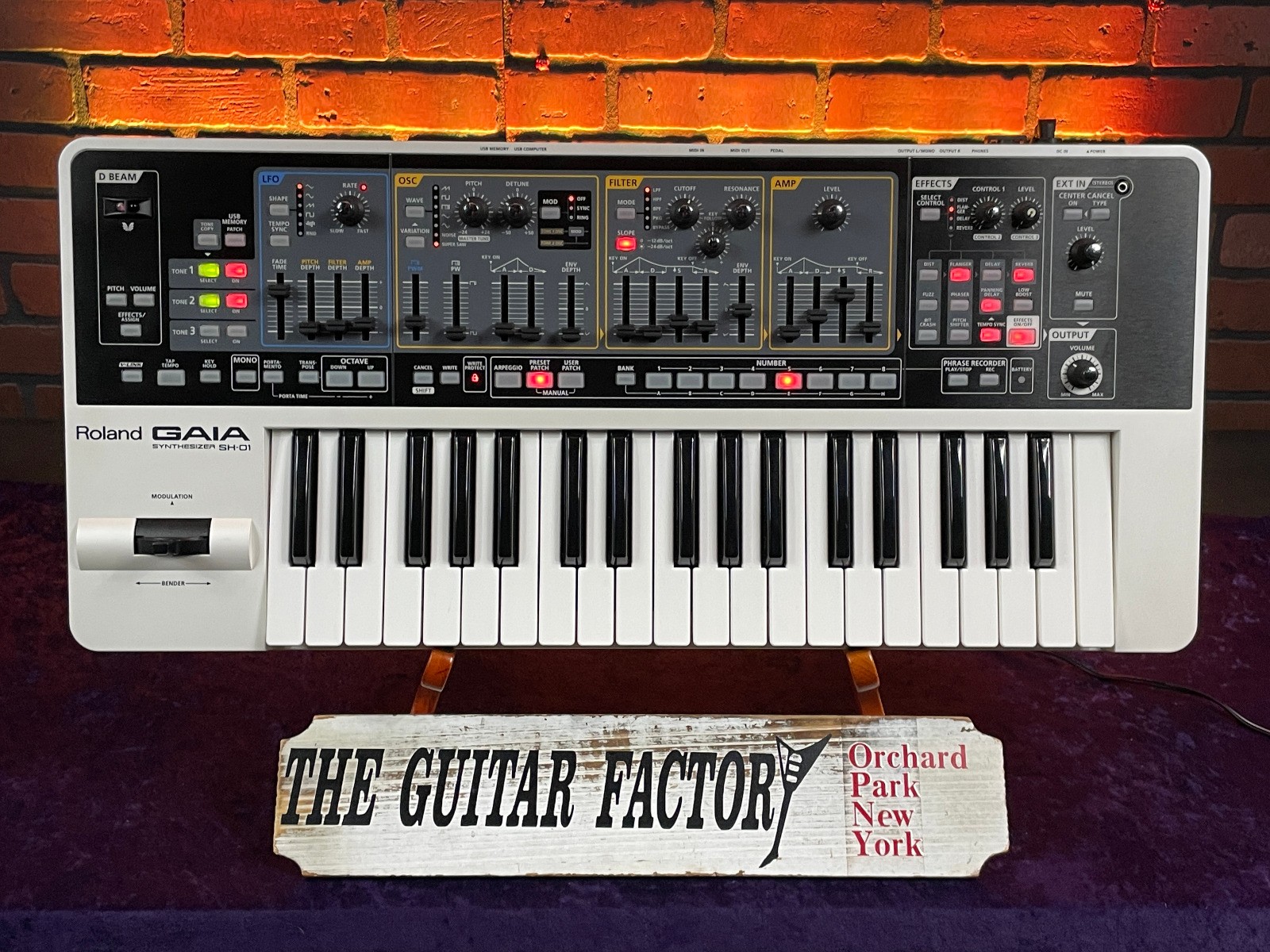 Roland GAIA SH-01 37-key, 64-voice polyphonic digital virtual analog synthesizer