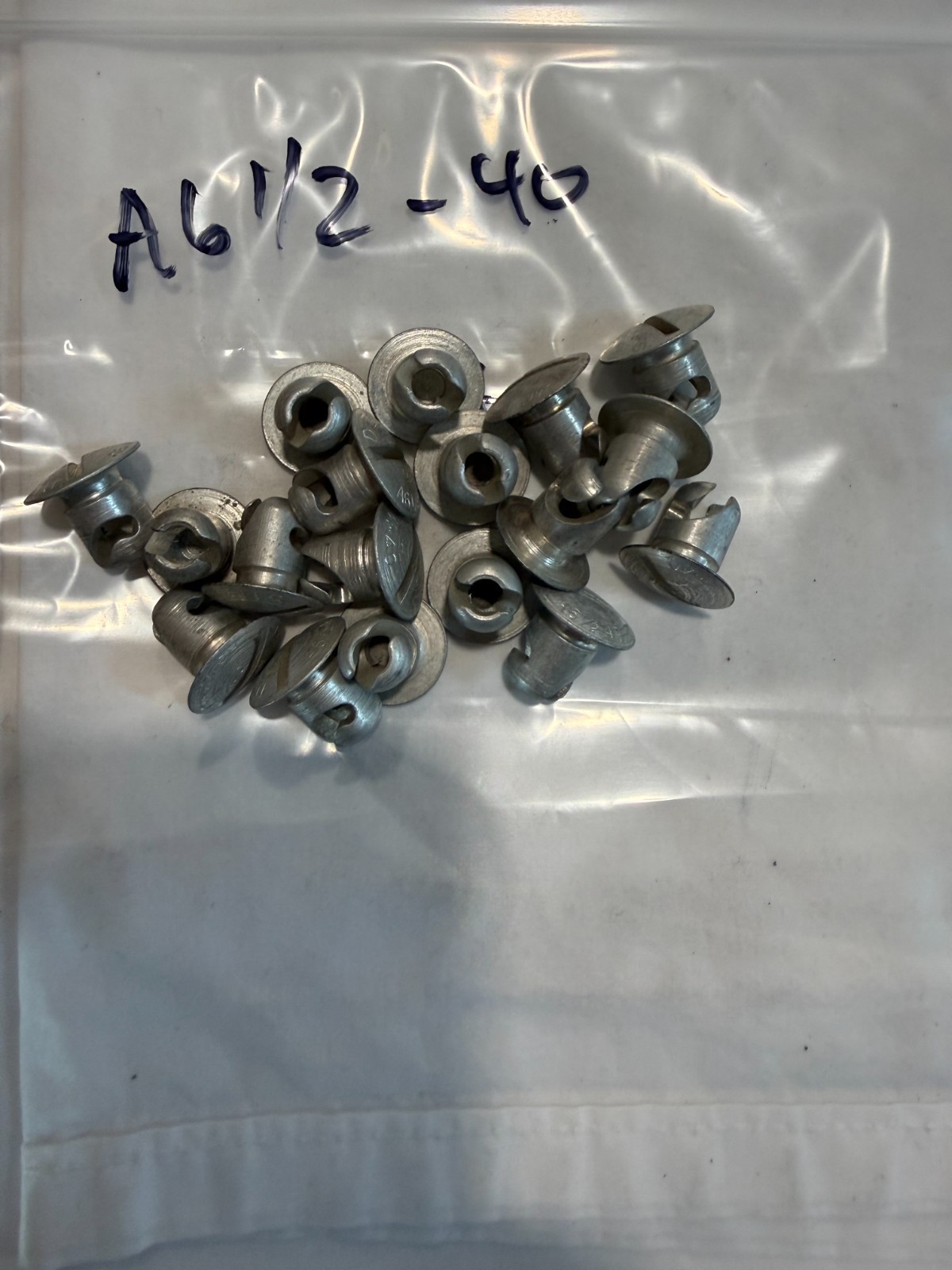 New  stud with no certs  P/N  A61/2-40   sold each
