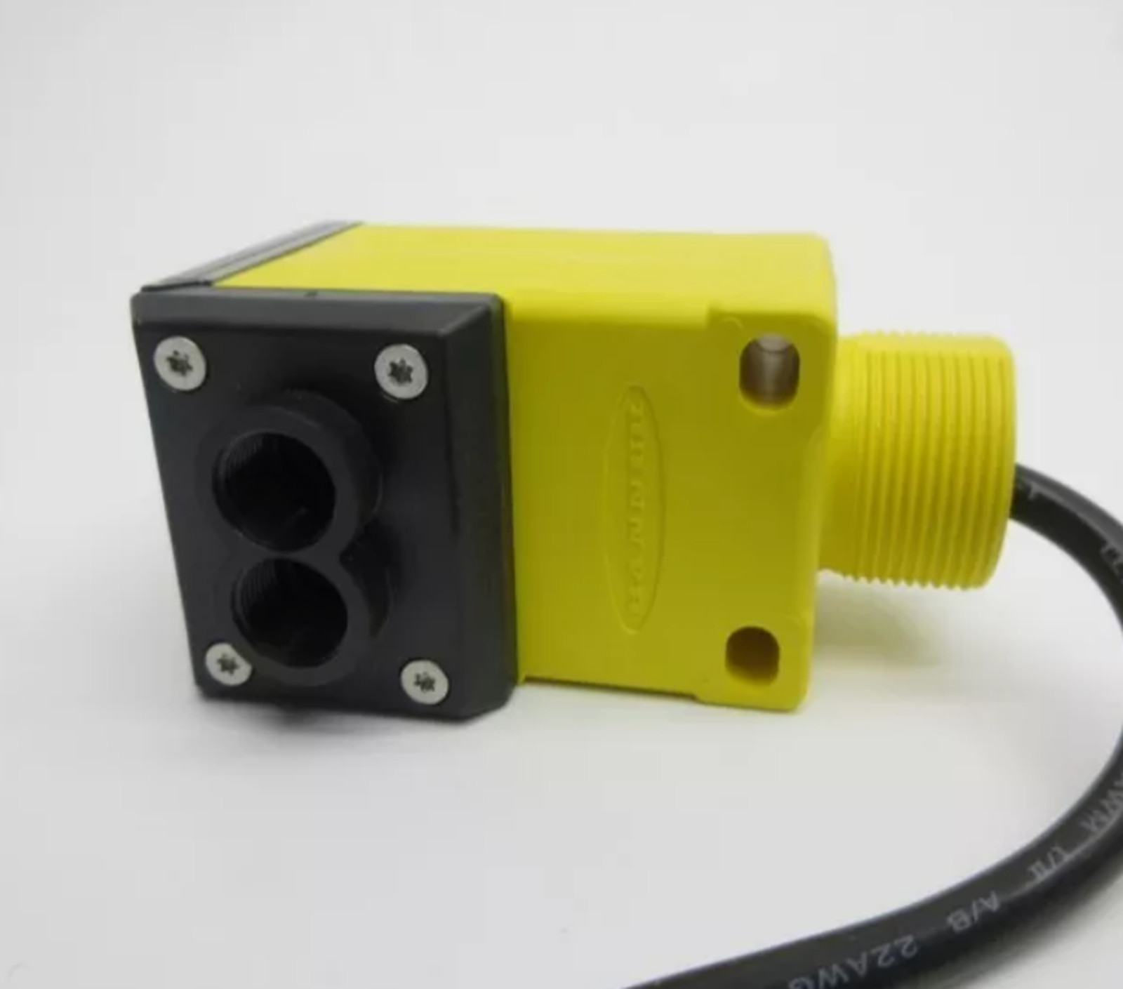 New In Box Banner Q45BB6F Photoelectric Sensor