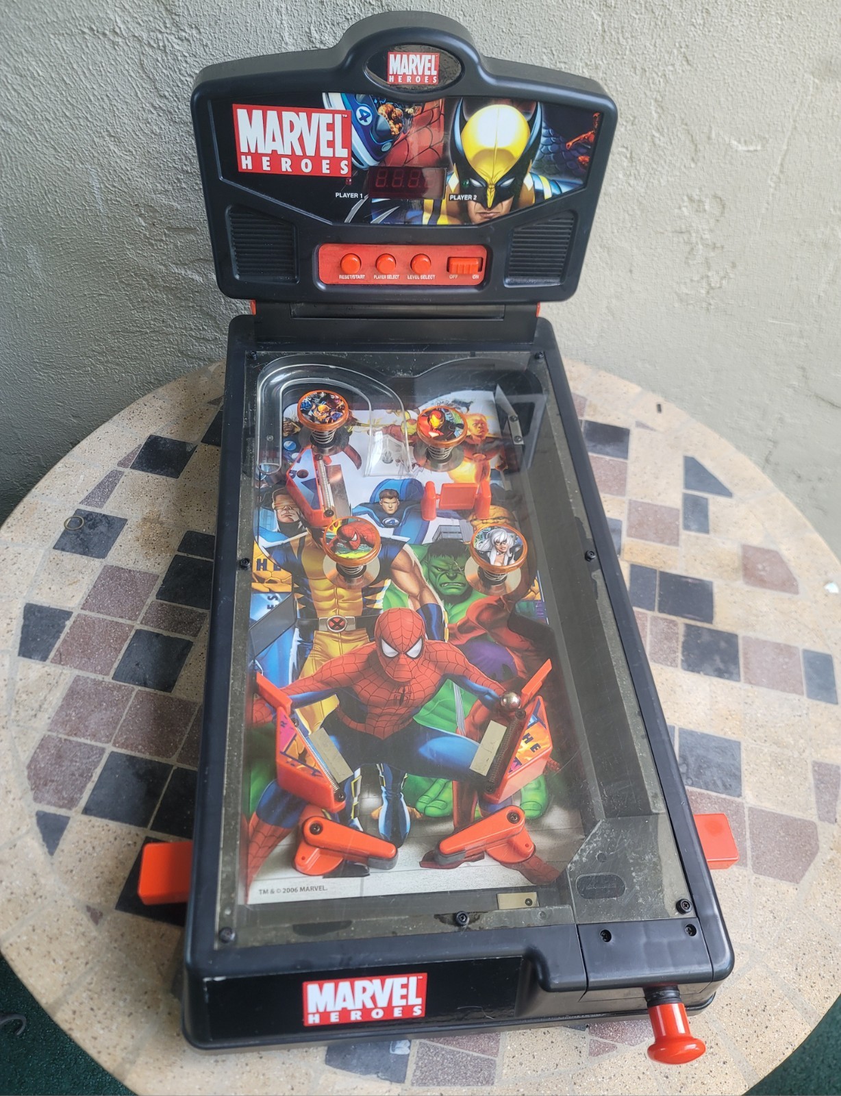 Marvel Heroes 2006 Table-Top Mini Pinball Machine WORKS 19" Play Area