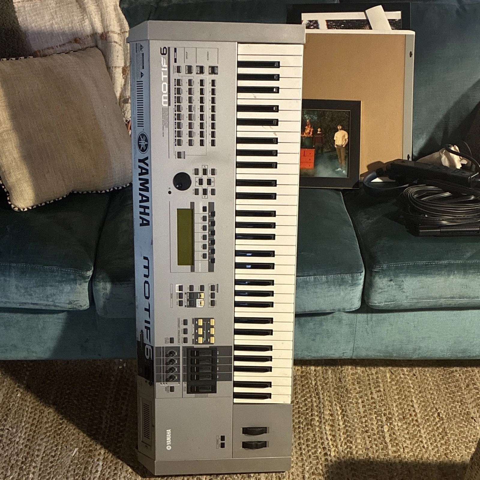 Yamaha MOTIF6 61-Key Digital Synth Workstation w/ Sampling, Sequencer, Arp