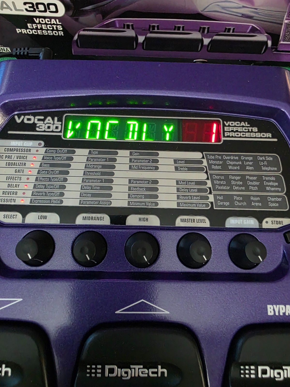 Digitech Vocal 300 modeling guitar foot pedal processor, manual A/C cord & box