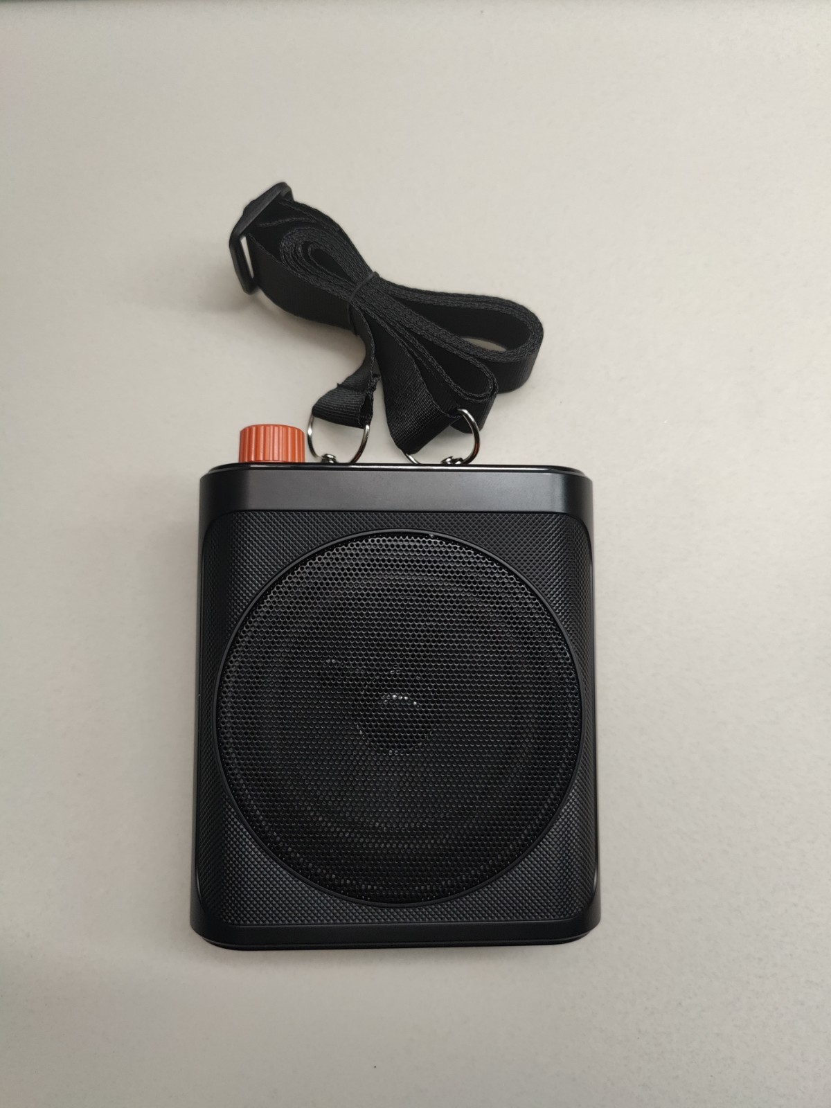 *One Mic Only* Wireless Lavalier Voice Amplifier Noise Reduction 15W, Black