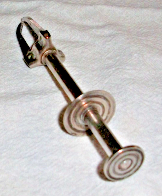 VINTAGE SWEDISH SILVERPLATE 4.25 INCH SUGAR CUBE OR OLIVE TONG SWEDEN