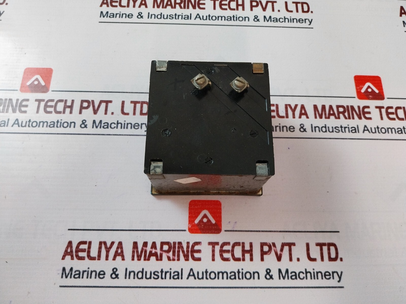 CELSA 220V Voltmeter 55-65 HZ