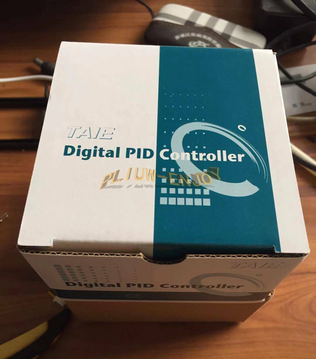 1PC New In Box TAIE Digtal Temperature Controller FY900-301000