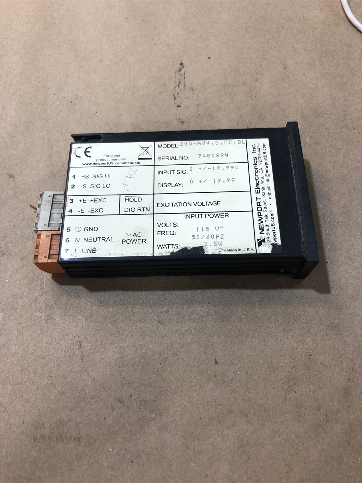 Newport DC Voltmeter 205-AV4-G-C0-BL