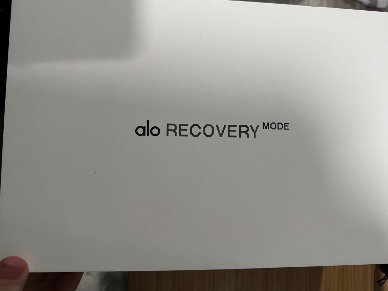 NEW Alo Yoga X 01 Classic Recovery Mode Sneaker – Gravel/White – 9W / 7.5M
