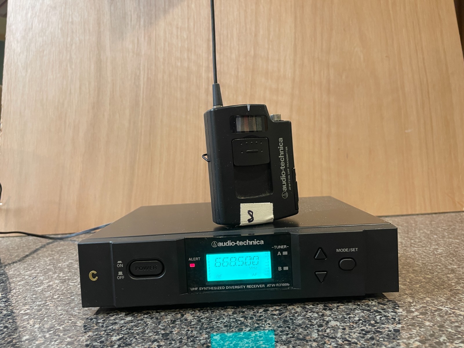 Audio Technica ATW-R3100bc Wireless Receiver D Band (655-681)  and ATW T310bc