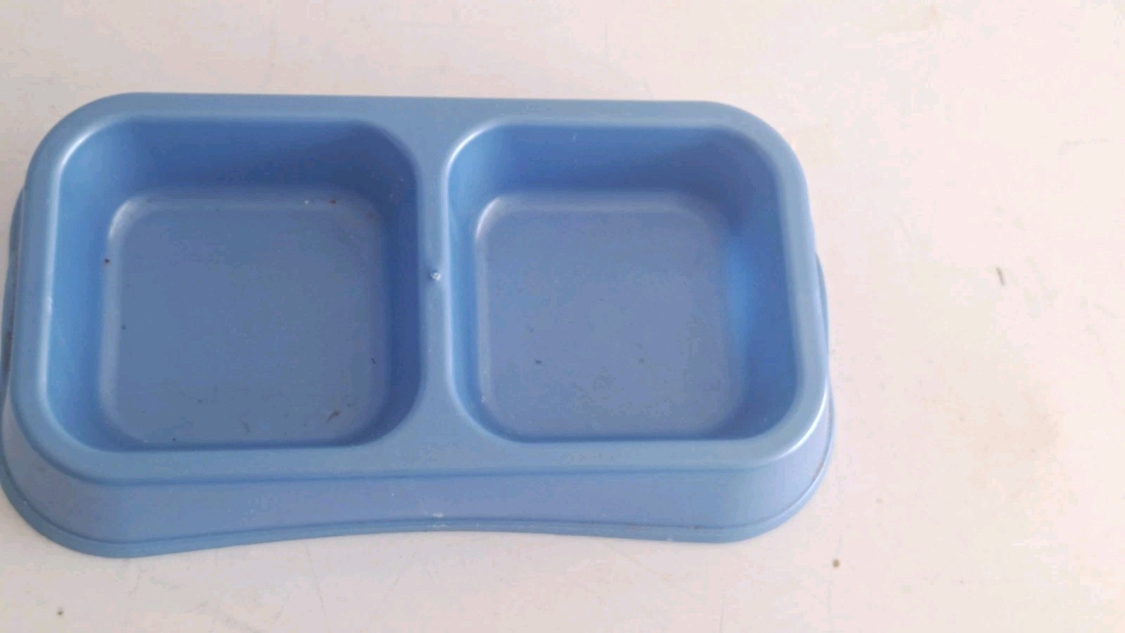 Pet Food Water Dish Plastic Blue Medium 2 Sections 8 1/2"L X 4" W