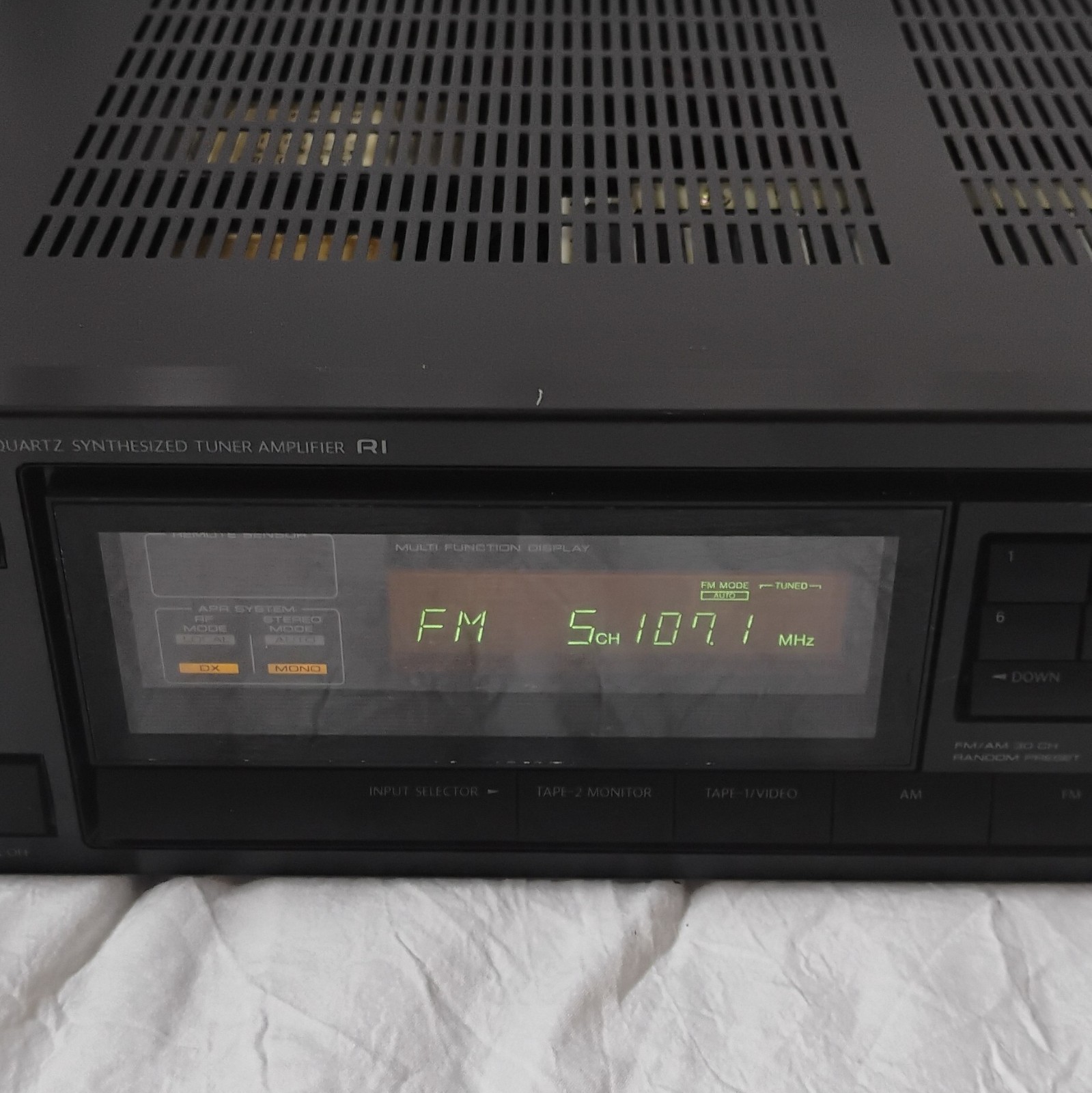 Onkyo TX-822 Quartz Synthesized Tuner Amplifier