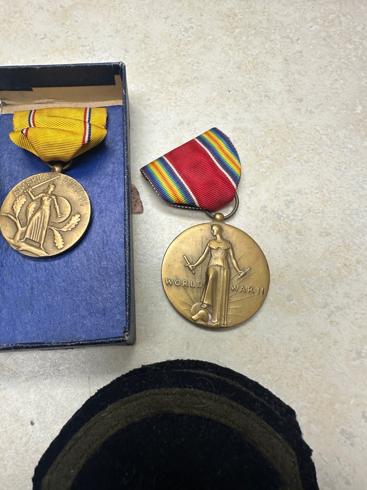 WW2 US Military Patch & Medal Grouping