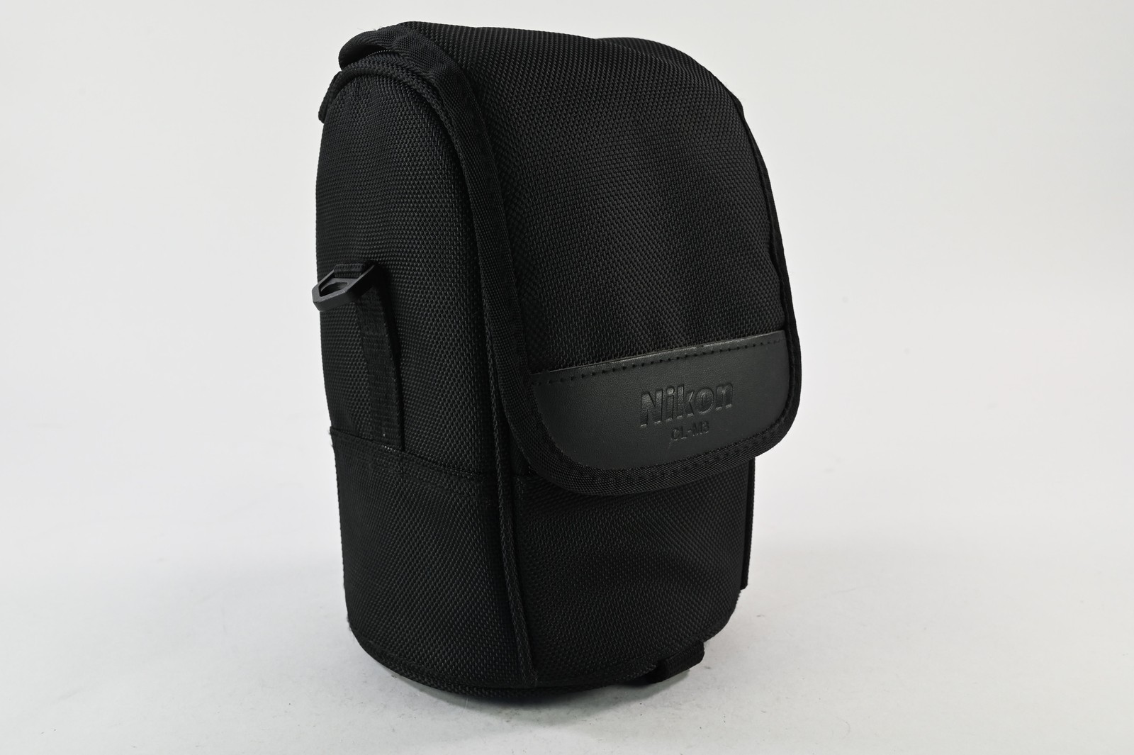 Nikon CL-M3 Lens Case For AF-S 14-24mm f/2.8G & AF-S 24-70mm f/2.8G lenses #G161