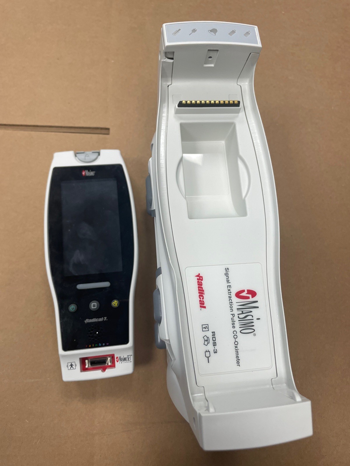 Masimo Radical 7 (9500) Pulse Oximeter NEW