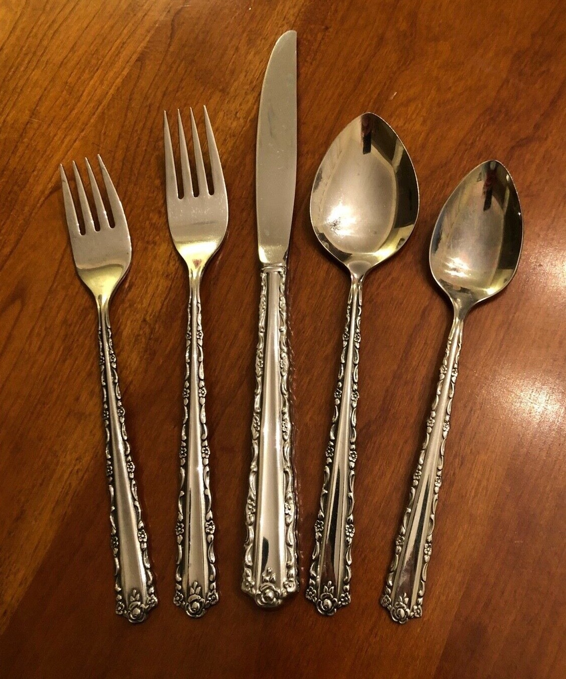 Oneida Deluxe CHERIE Stainless Flatware Choice