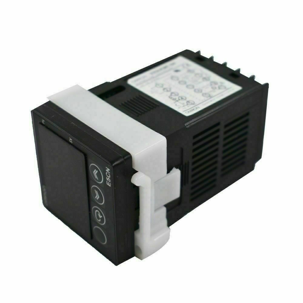 New OMRON Temperature Controller E5CN-R2MT-500 100-240V E5CNR2MT500