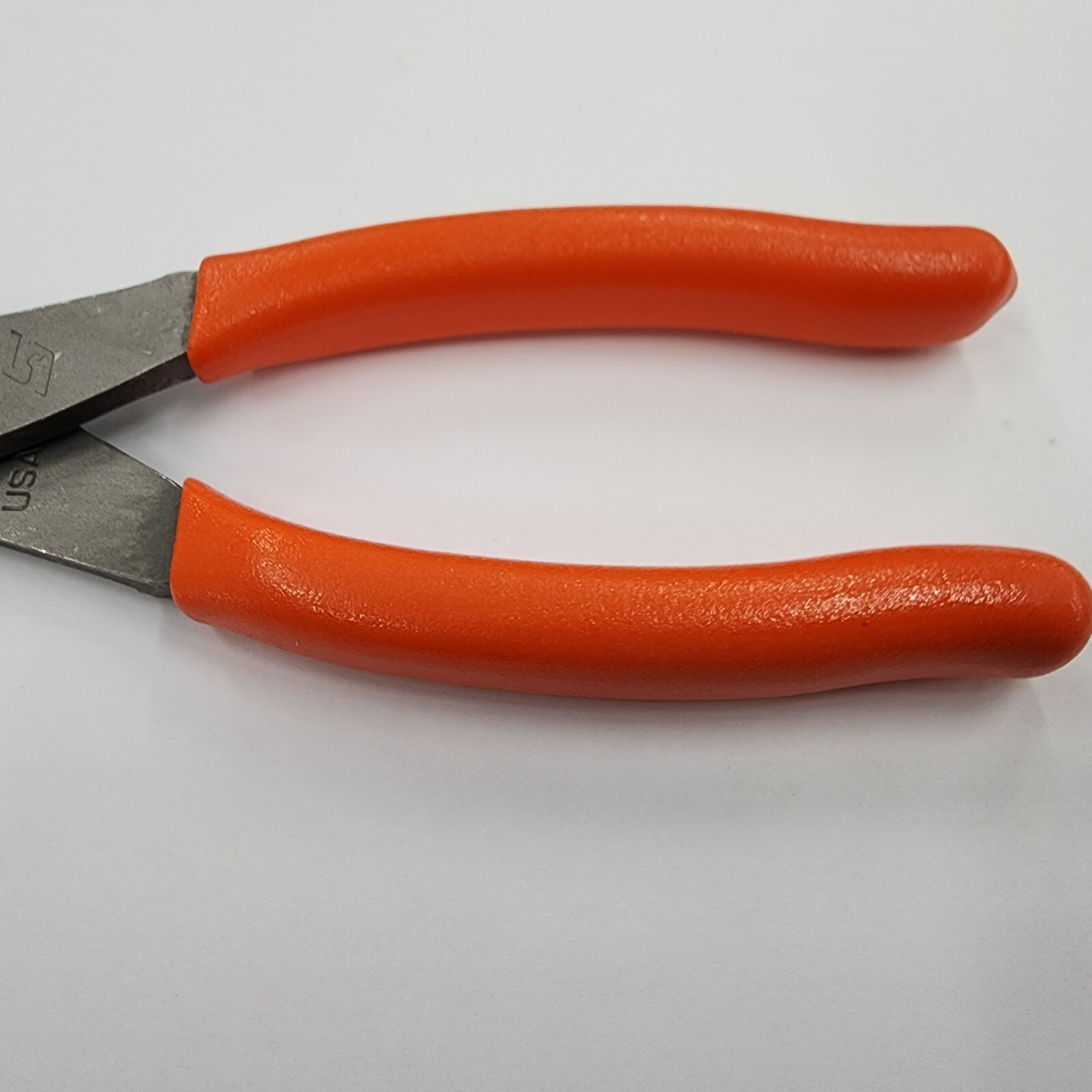 Snap-on Tools USA 9" ORANGE Needle Nose Pliers w/Cutter & Side Fastener 196ANCF