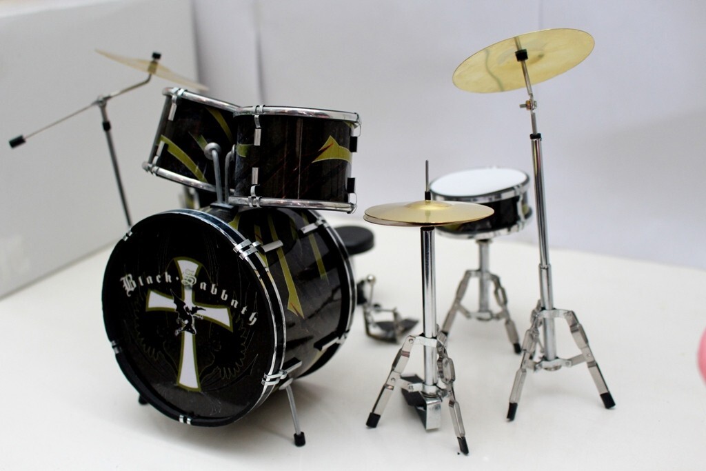 Miniature Drum Set Kit Black Sabbath Miniature Replica Drum Set 1/6