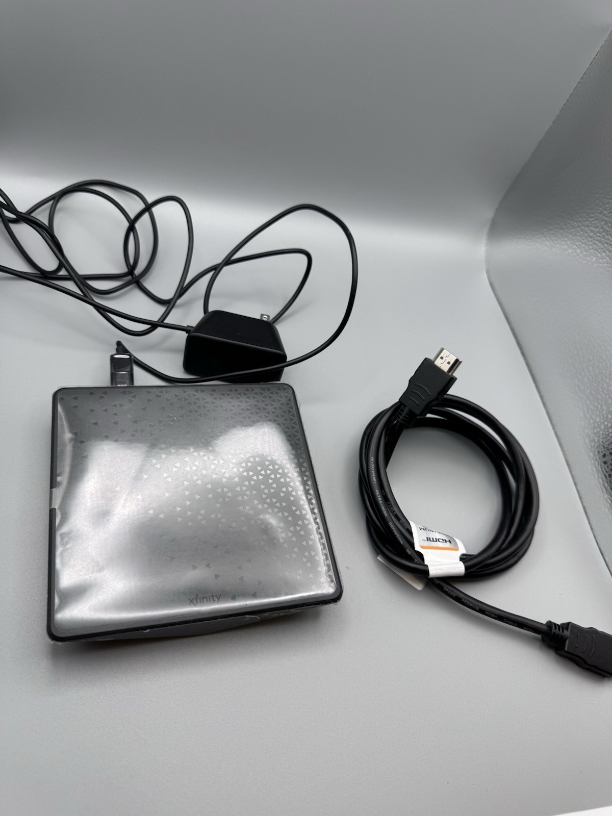 Xfinity Xi6-T Model TX061AEI Streaming Box w/ Adapter (NO CONTROL REMOTE)
