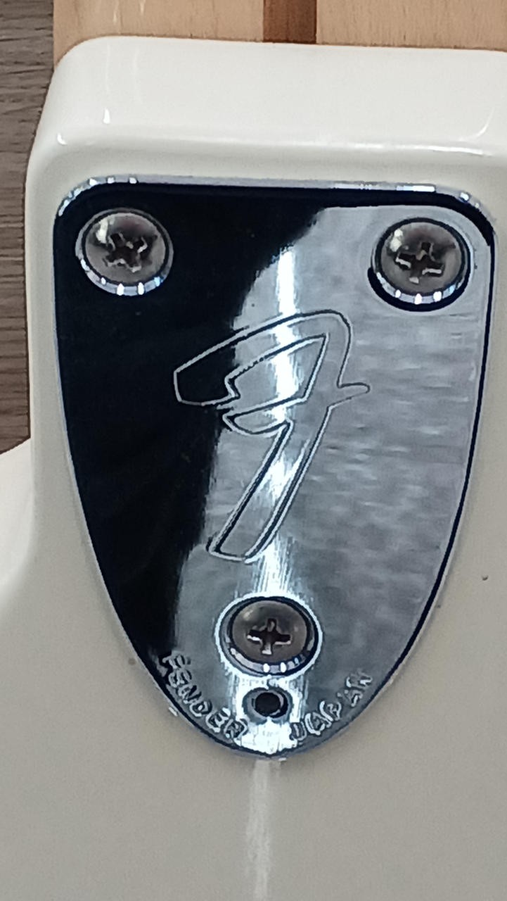 FENDER JAPAN ST72 73068