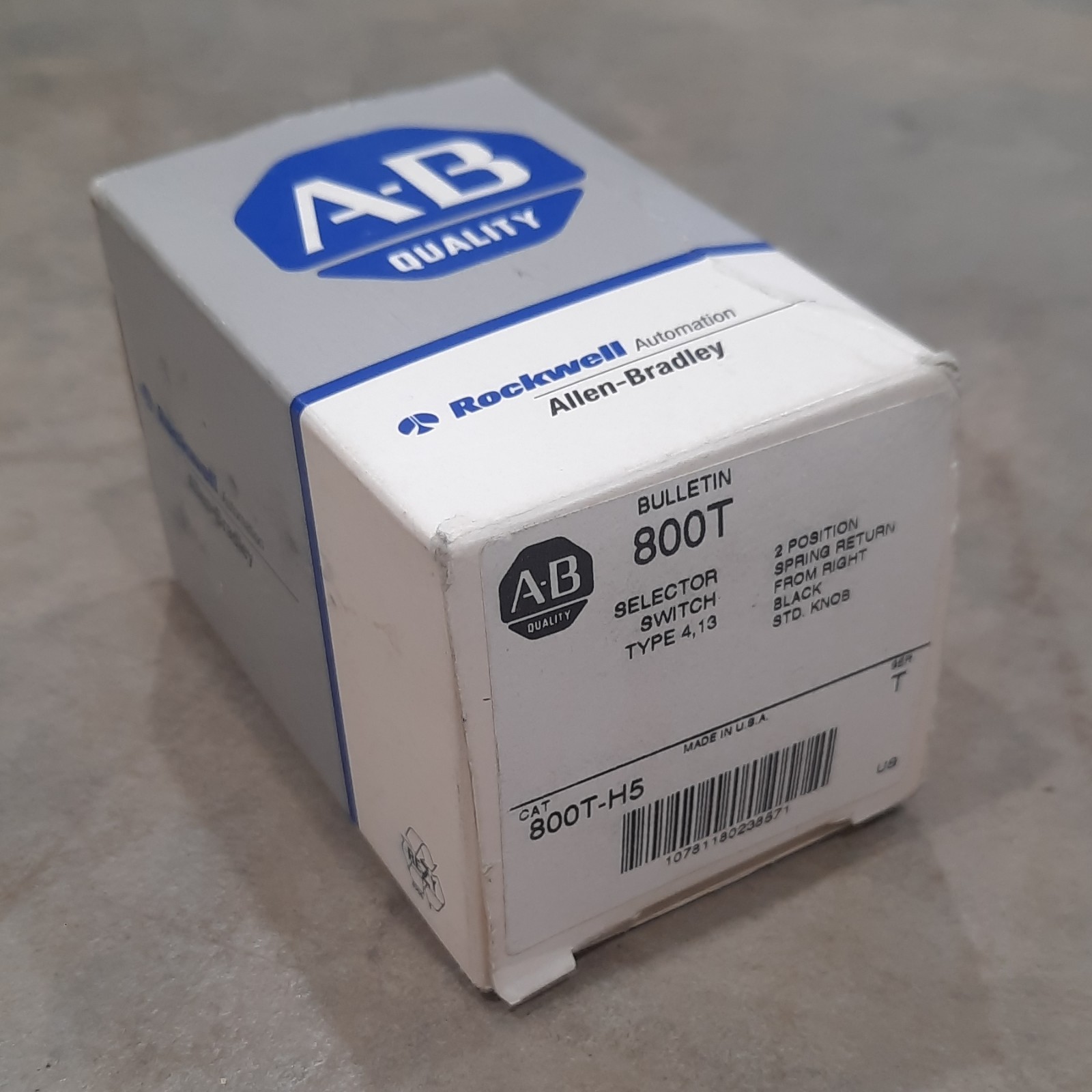 Allen-Bradley Rockwell 800T-H5 Ser. T Selector Switch 2 Position Spring Black