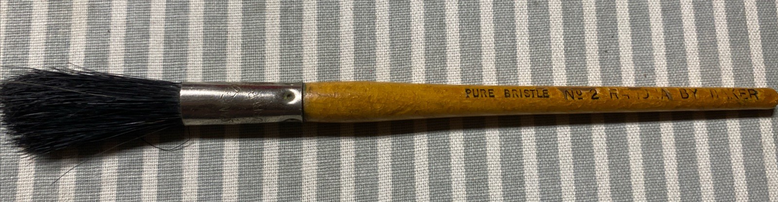 Vintage Pure Bristle No 2 Wood Handle Vulcanized Rubber Paint brush
