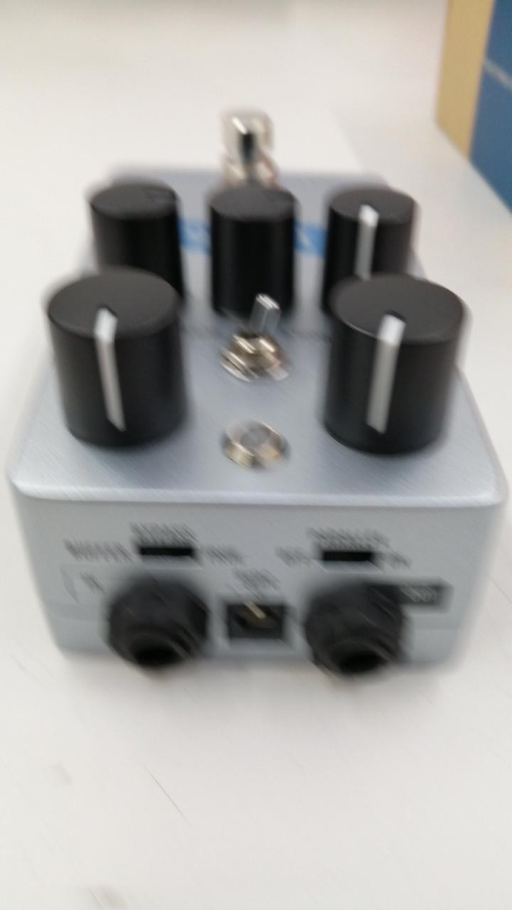 Universal Audio UAFX 1176 Compressor Pedal with Box, Attack/Release Control