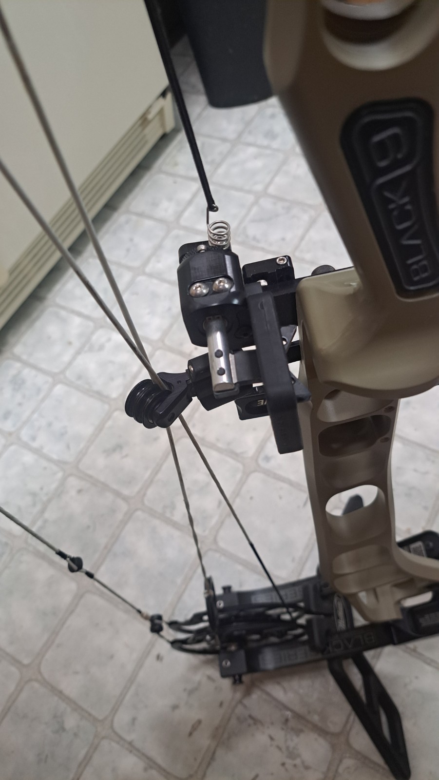 Prime Black 9 series Compound Bow Extras Nice!