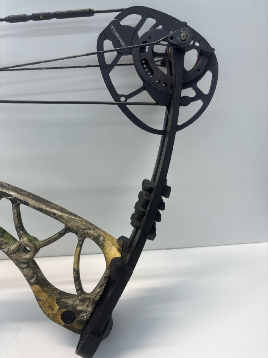 PRE-OWNED COMPUND BOW HOYT ARCHERY TORREX (P23017165)