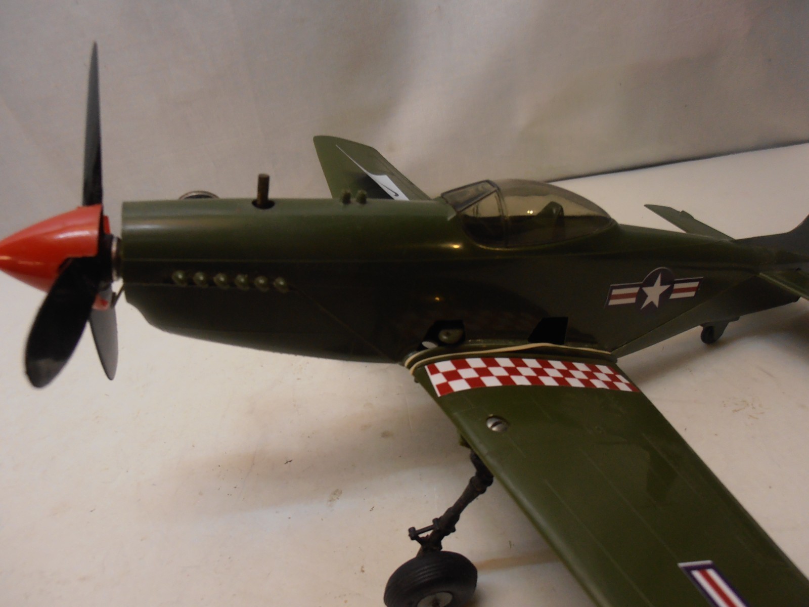 Cox 049 P-51