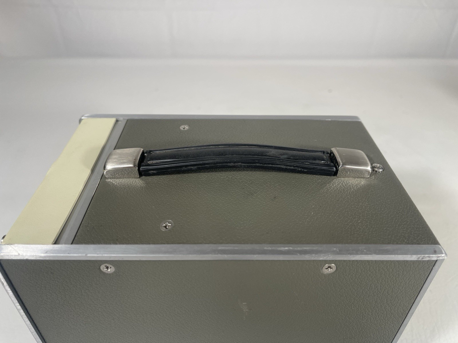 HP Hewlett Packard 204C Oscillator 5Hz-1.2MHz Untested Clean! *Read*