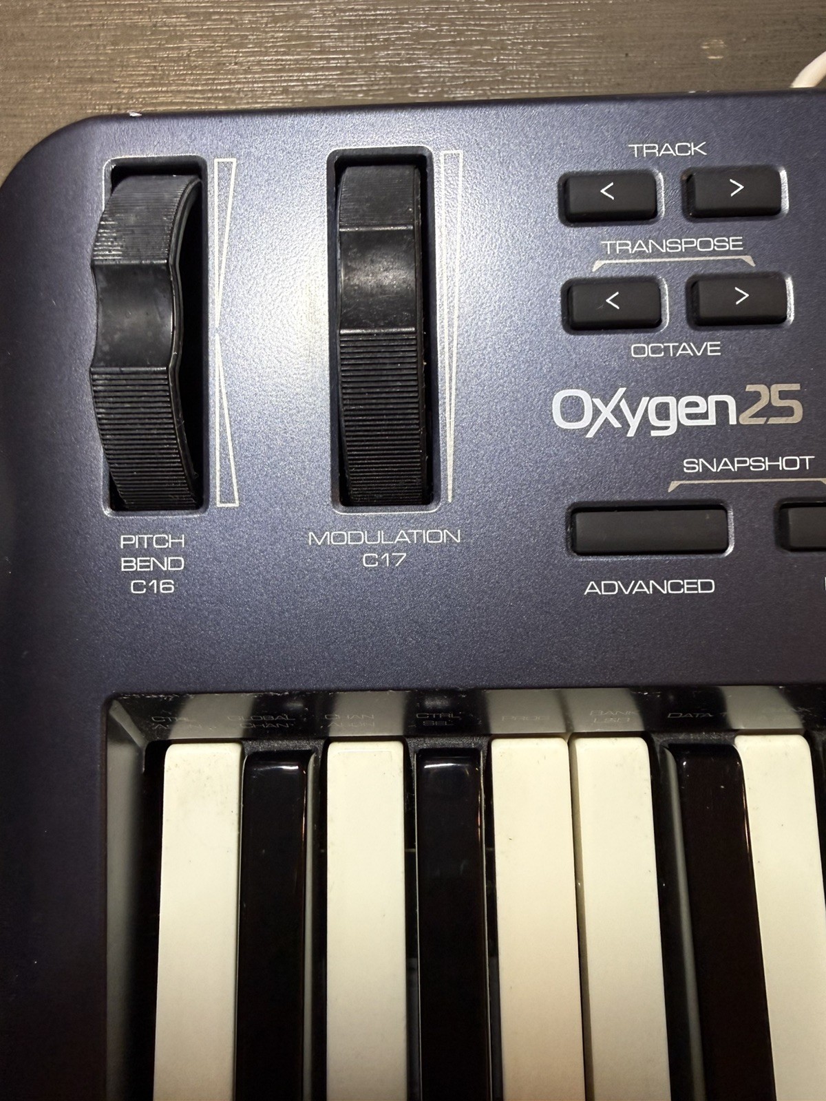 M-Audio Oxygen 25 USB MIDI Keyboard Controller 3rd Gen 25-Key DAW Music Prod.