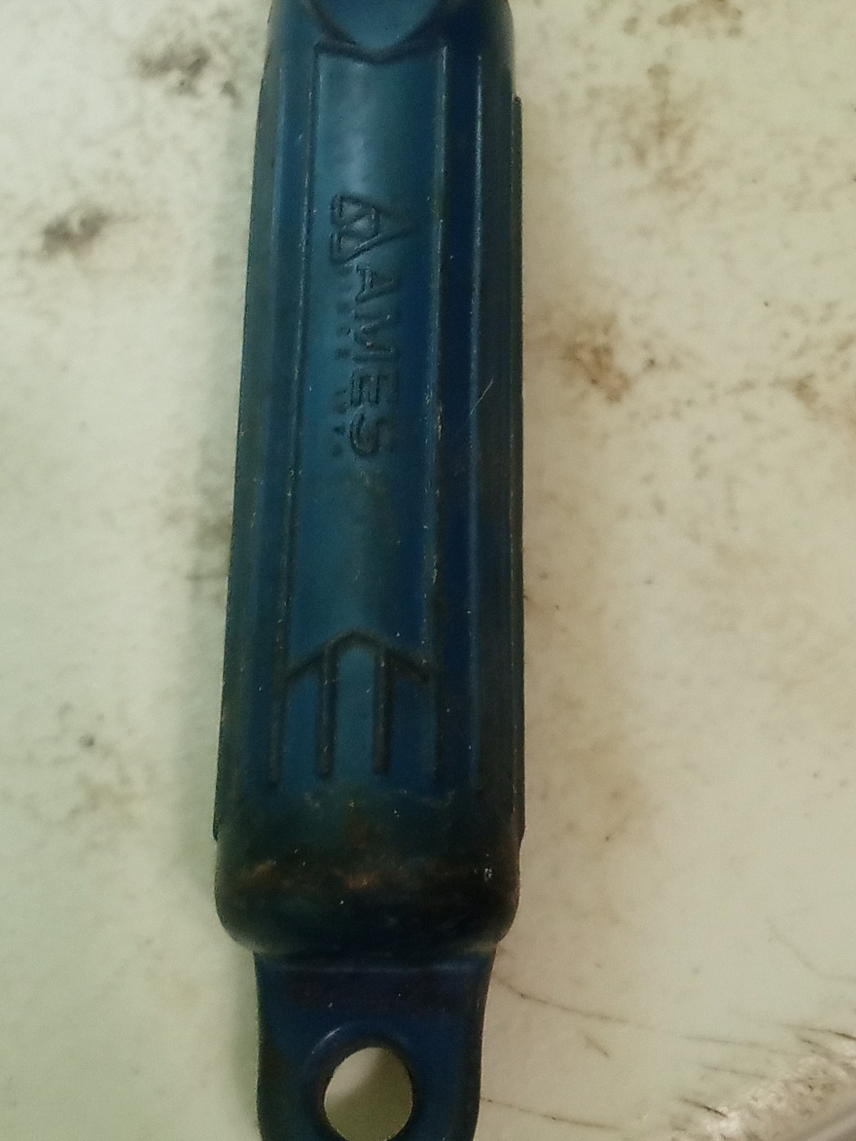 Vintage Ames Pry Bar - 13"