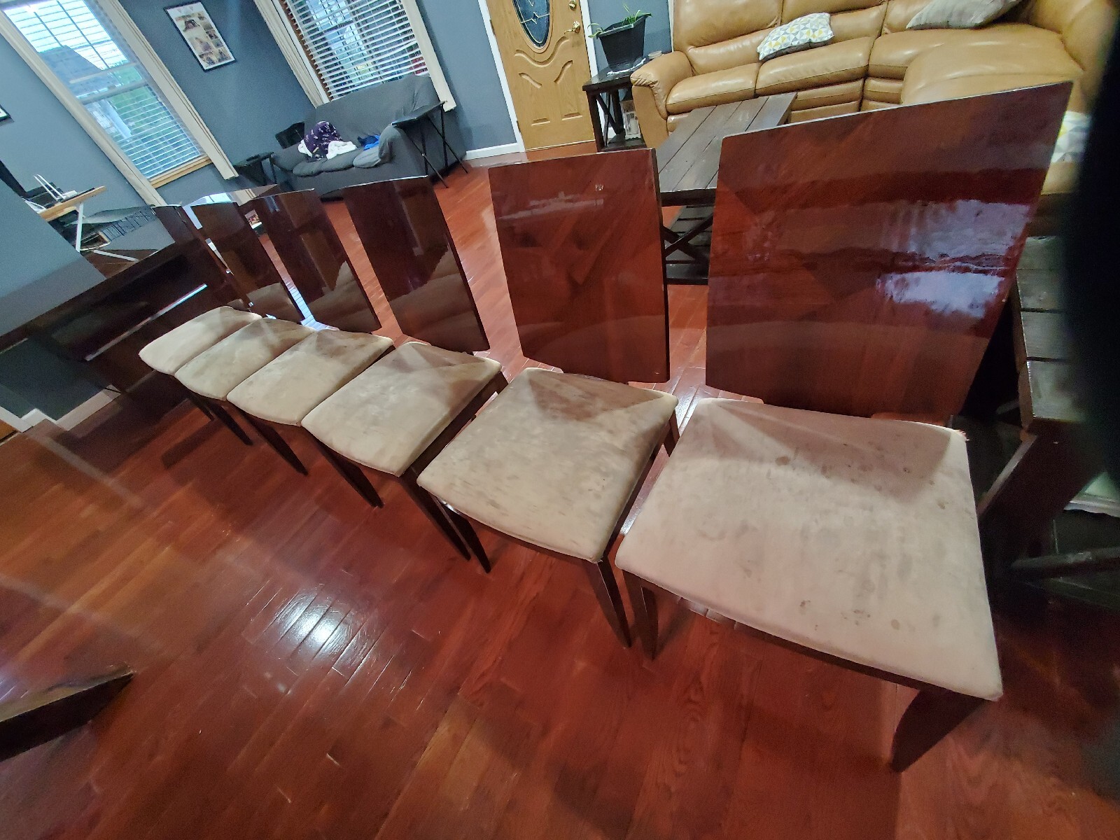 Beautiful Wood Dining Table With 6 Chairs