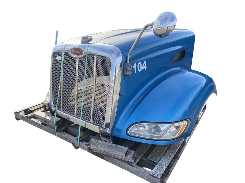2010 Peterbilt 386 Hood (612-12946)