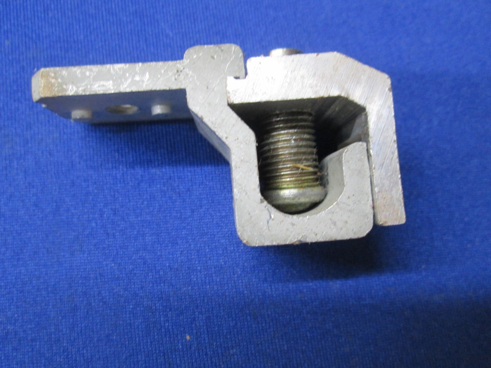 Milbank 100  Amp Meter Socket Lug Clamp