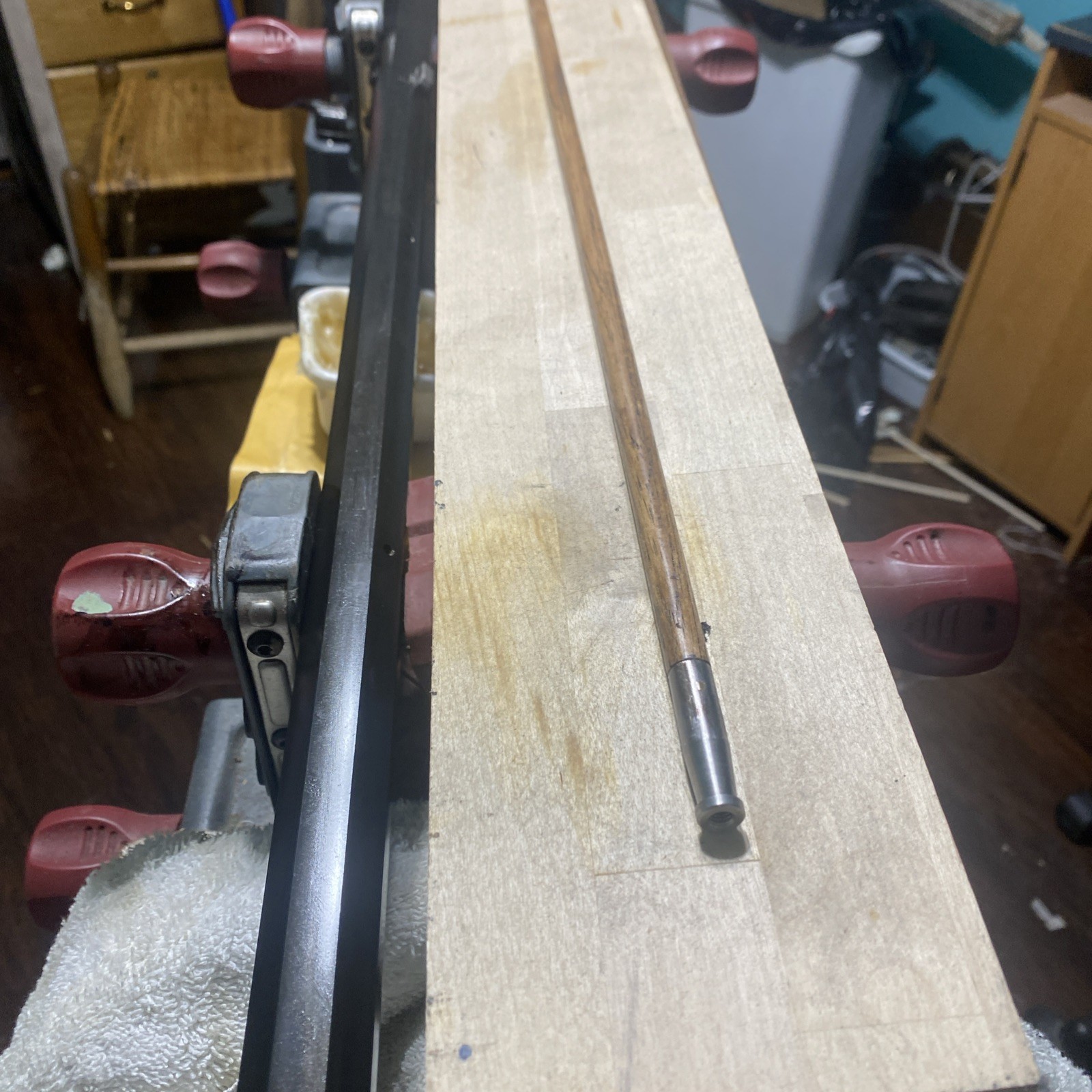 Thompson Center Hawken Muzzleloader Ramrod, 27 3/4” Hickory Stained.