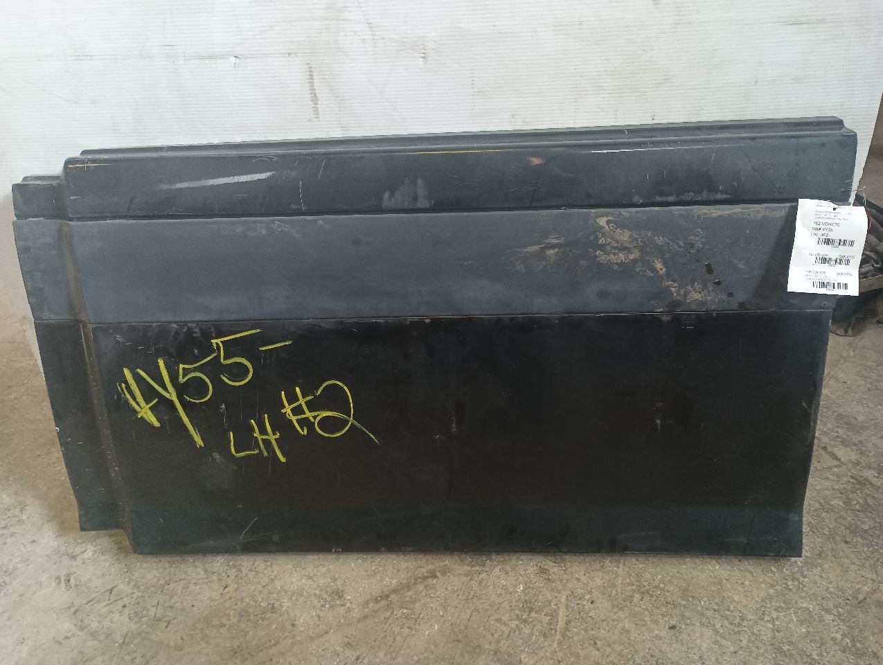 20500454 Volvo VNL 2005 Left Driver Side Skirt  (12397944