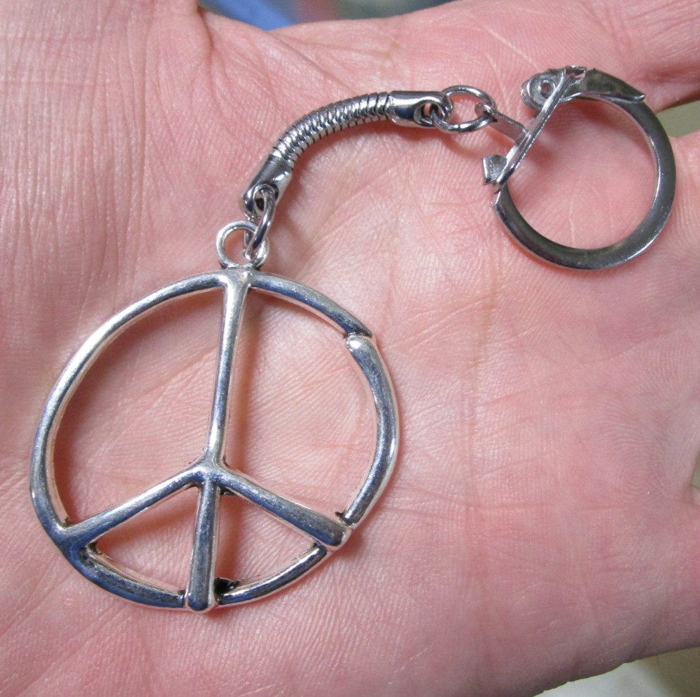 KEYCHAIN: 1.5" Peace Sign Symbol - Faux "Bent Wire" Artisan Charm Fob, New