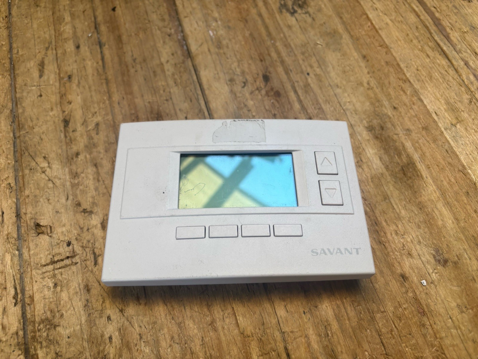 Savant Model SST-W100-00 Thermostat (White)