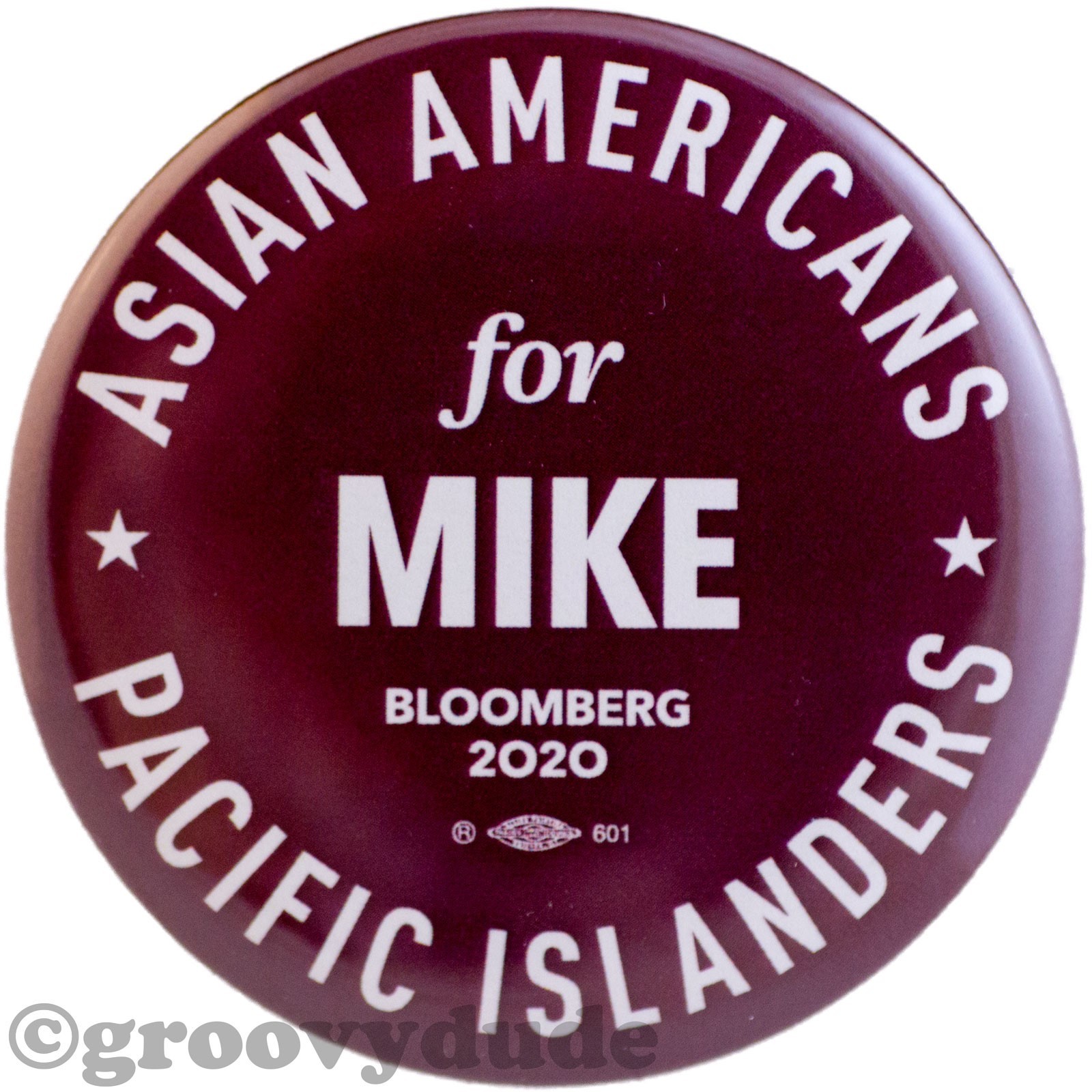 Mike Bloomberg 2020 President AAPI Asian Americans Pacific Campaign Pinback DARK
