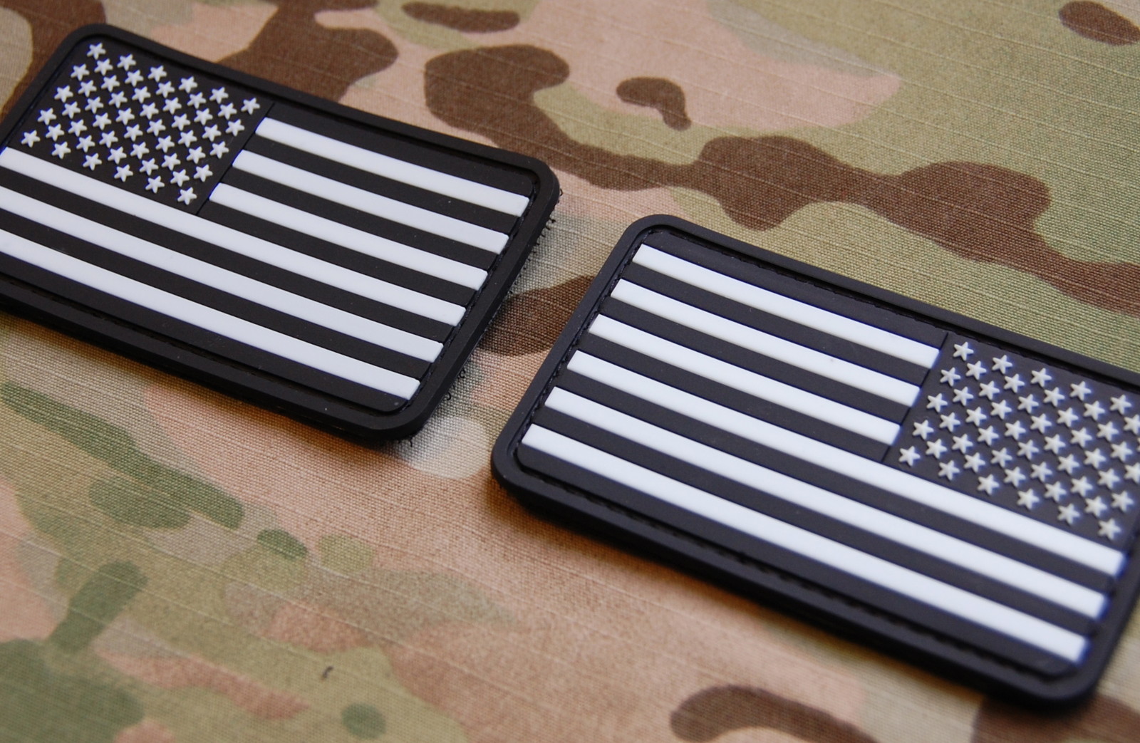 USA US FLAG RUBBER PVC GITD GLOW LEFT RIGHT REVERSE SHOULDER SWAT 2 PATCH Hook