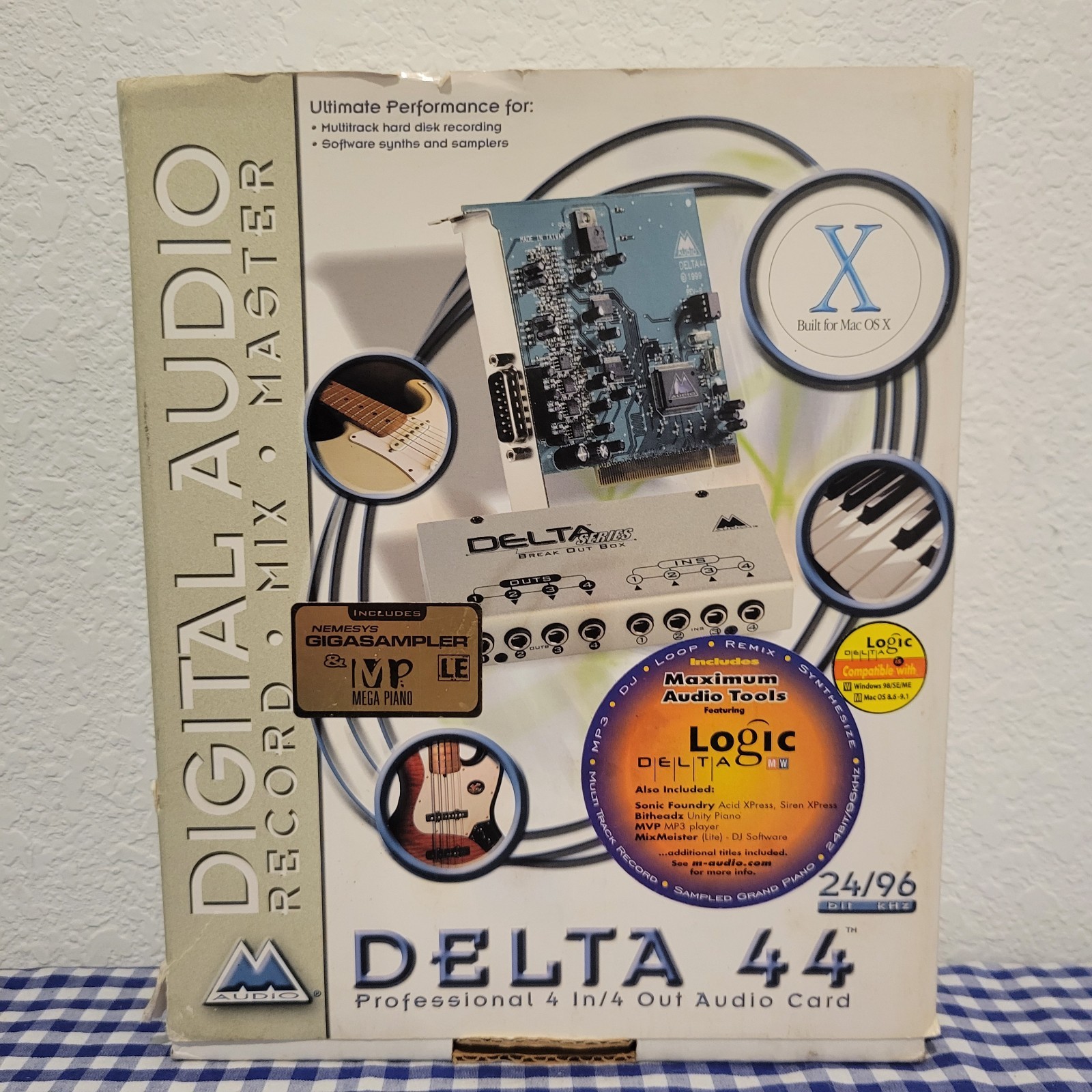 M-Audio Delta 44 Professional 4 In / 4 Out Audio PCI Card and Breakout Box