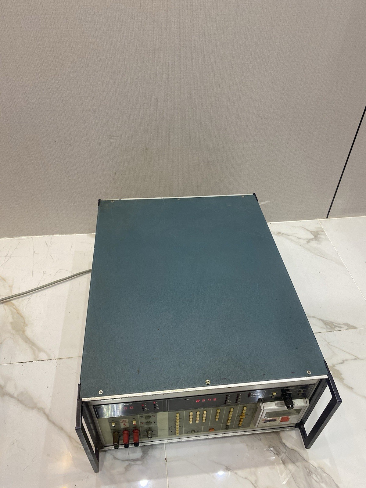 Fluke 5101A Calibrator