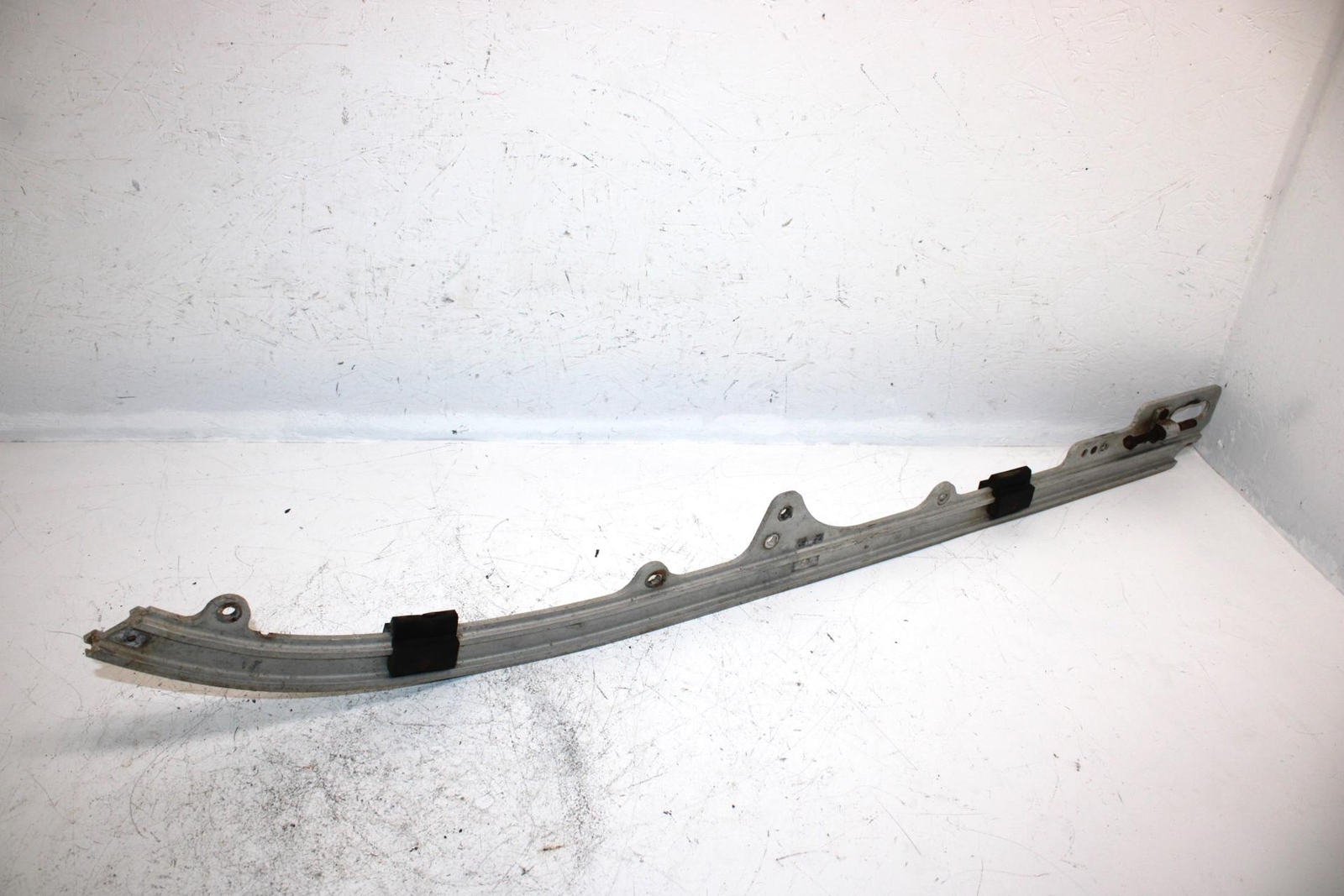 92 Polaris 500 Oem Left Suspension Rail 1540553 SP52